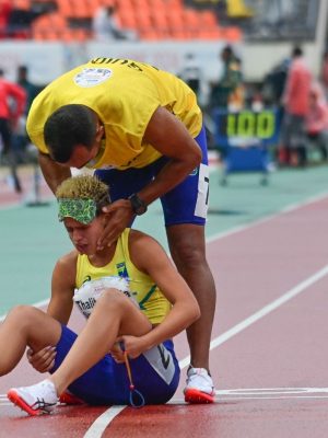 Thalita Simplício e seu guia Felipe Veloso marcam a prova dos 400 metros T11